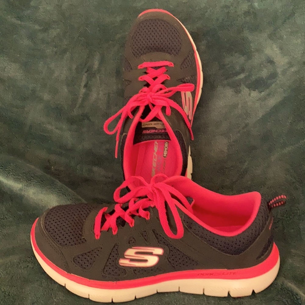 Sketchers Athletic Shoes